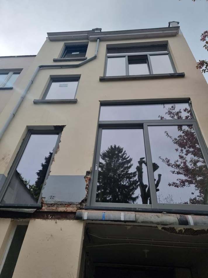 Remplacement des châssis en cours — H Groupe